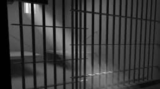 DENTIENEN A BANDA QUE INGRESABA DROGA A LA CÁRCEL DE HOSPICIO