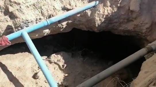VIVIENDAS INSEGURAS: ABUELITA DENUNCIA SOCAVÓN EN CONDOMINIO LA TORTUGA I